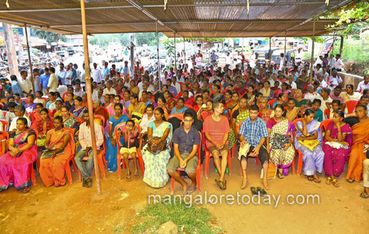 Endo victims protest